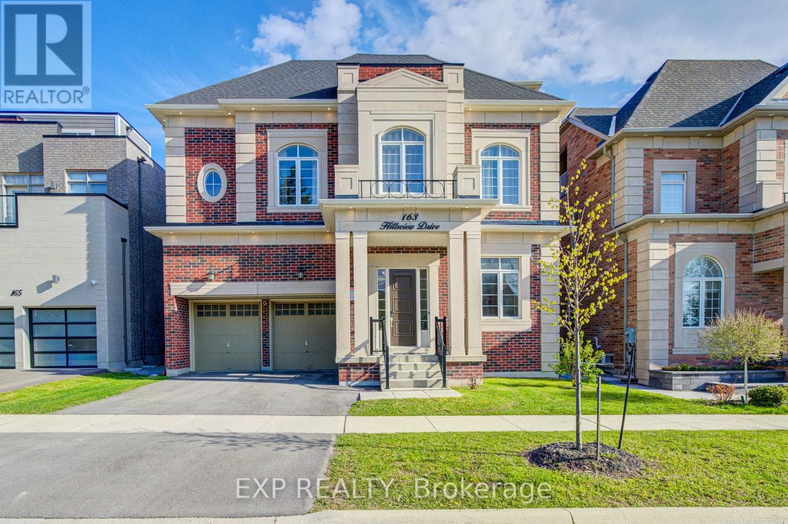 163 HILLSVIEW DRIVE in Richmond Hill C