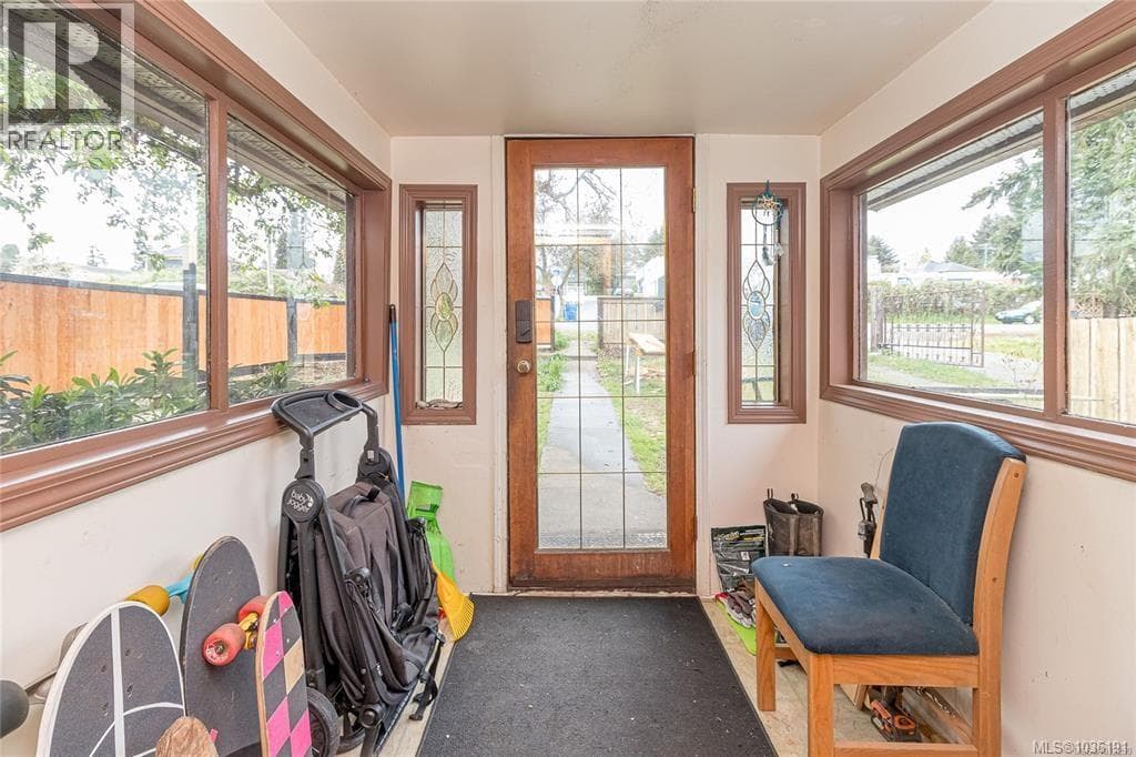 451 IRWIN STREET, Vancouver Island — photo 4