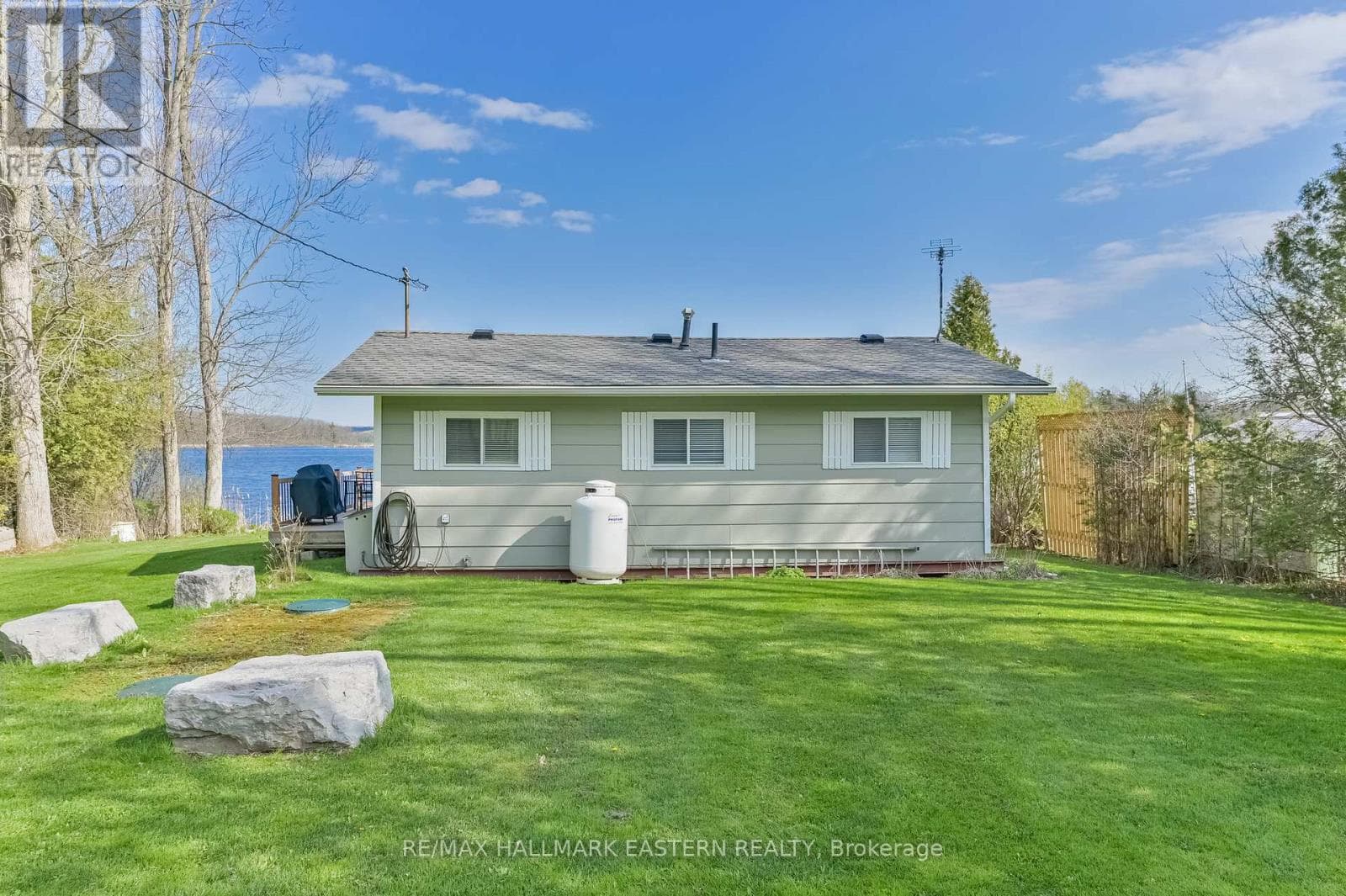 1095 ISLAND VIEW DRIVE, Central Lakes — photo 3