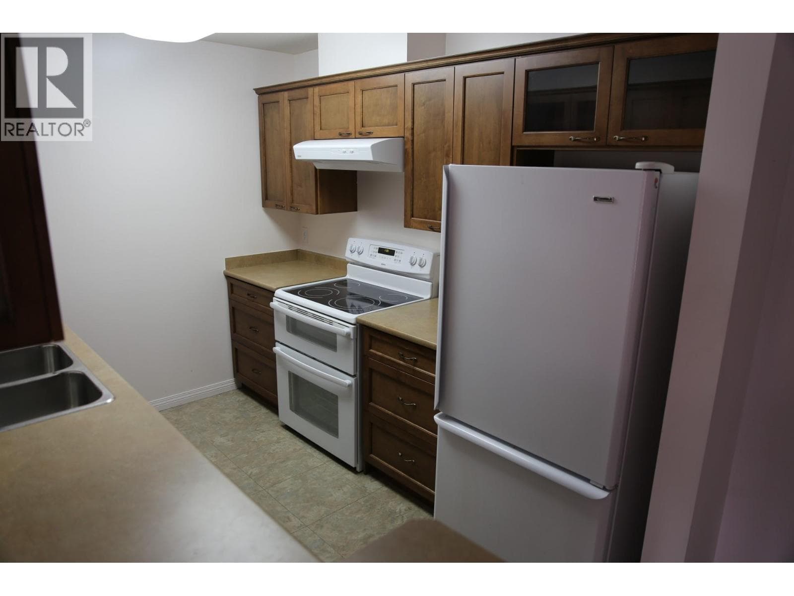 360 Battle Street Unit# 302, Interior REALTORS® — photo 4