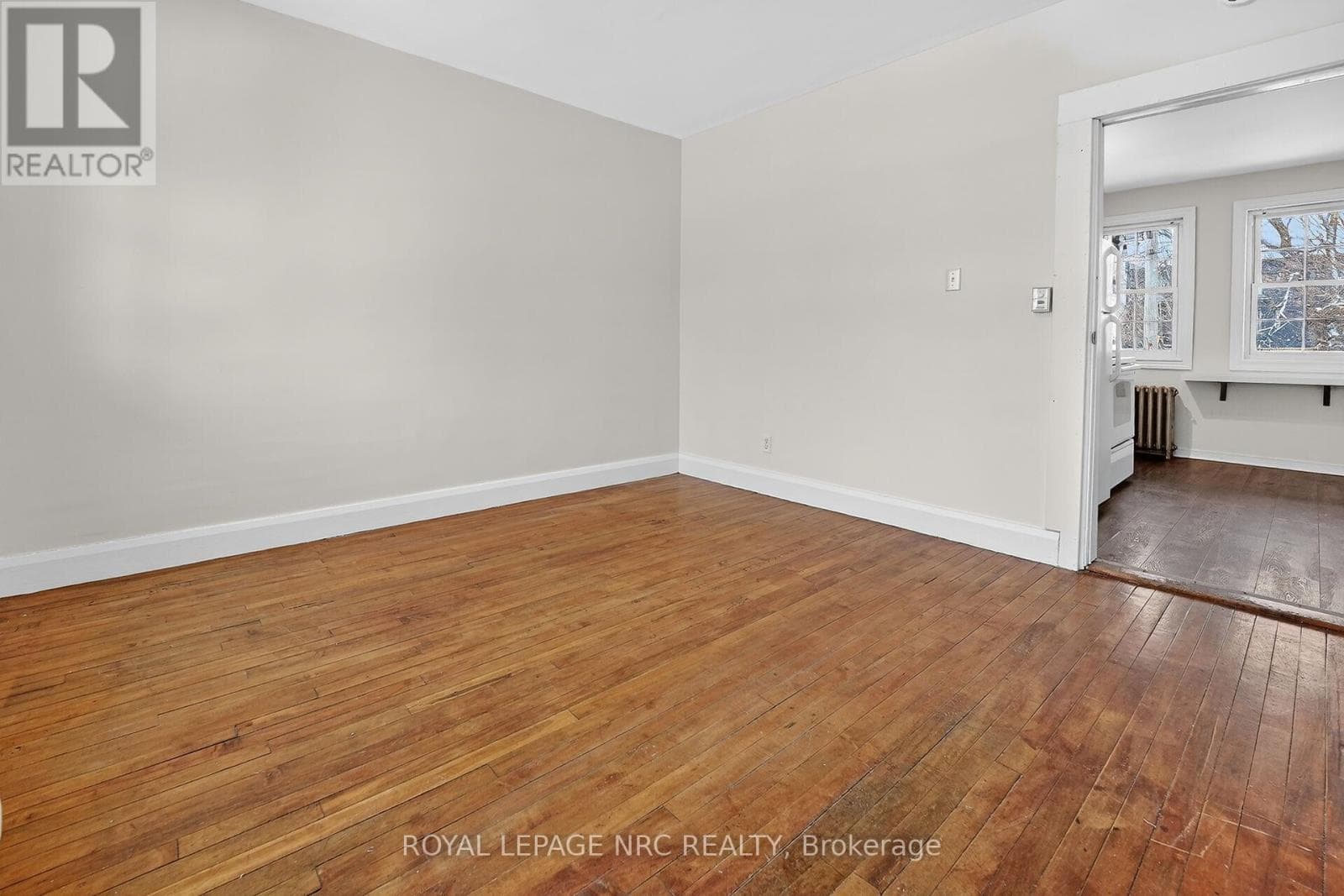 211 LINCOLN STREET, Niagara — photo 4