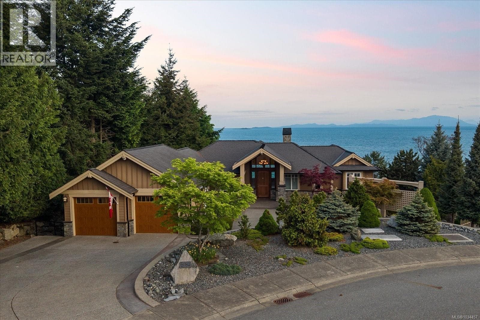 5084 BANNING COURT, Vancouver Island — photo 2