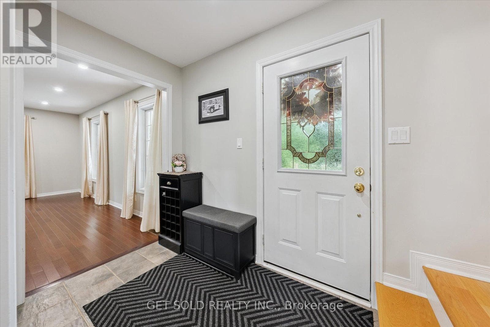 77 SIMCOE ROAD, Toronto — photo 5