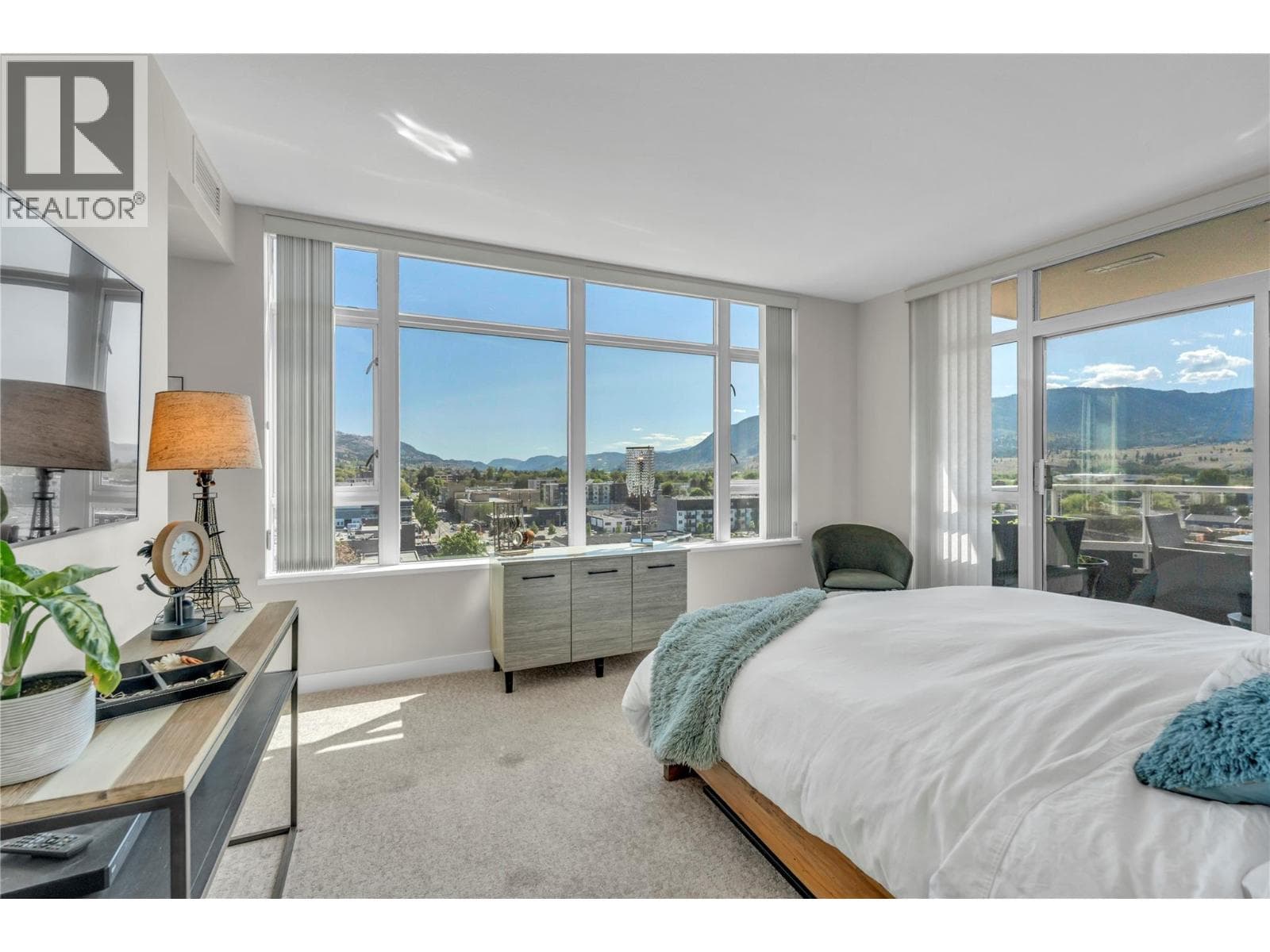 160 Lakeshore Drive Unit# 1006, Interior REALTORS® — photo 4