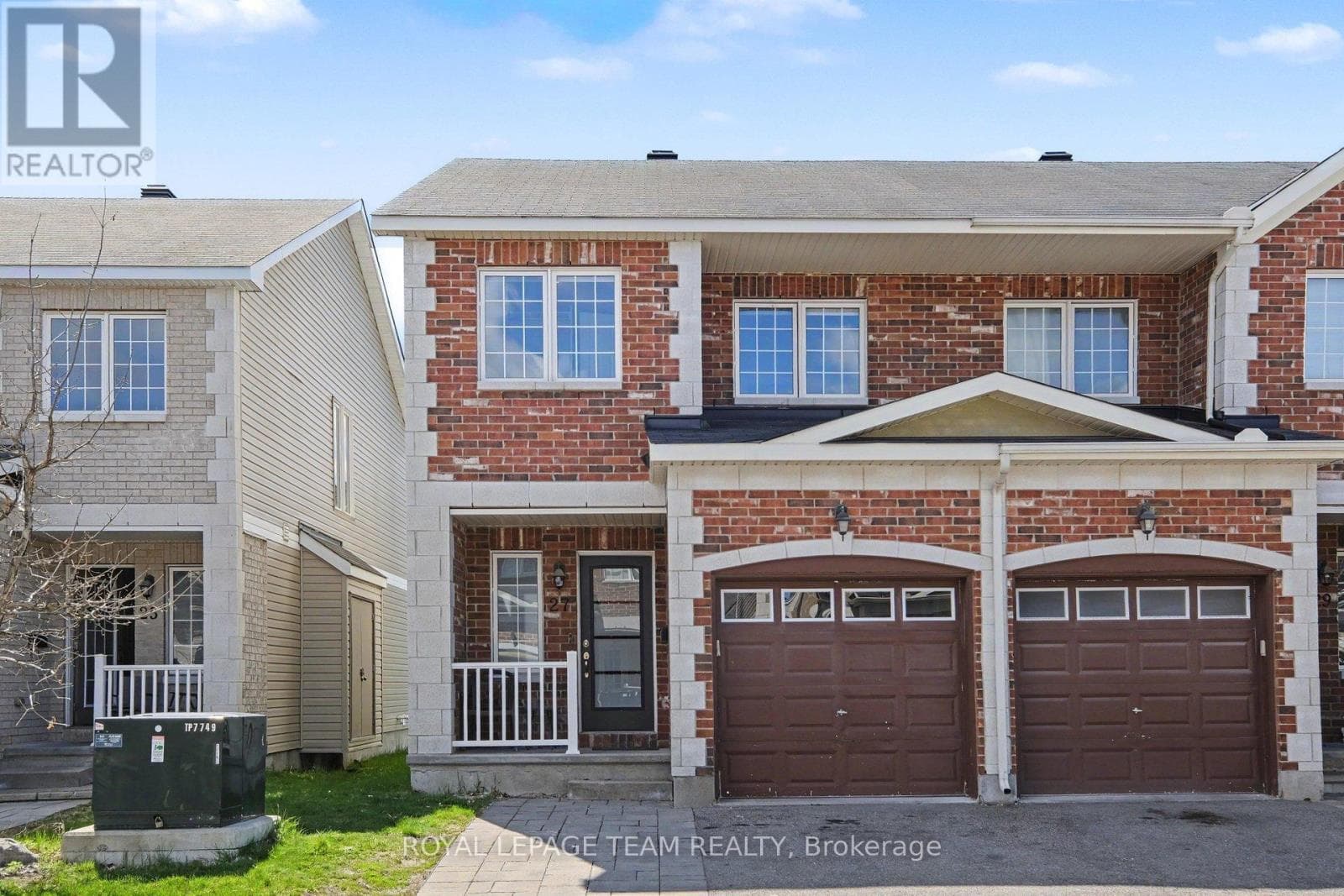 27 DUNDALK PRIVATE, Ottawa — photo 2