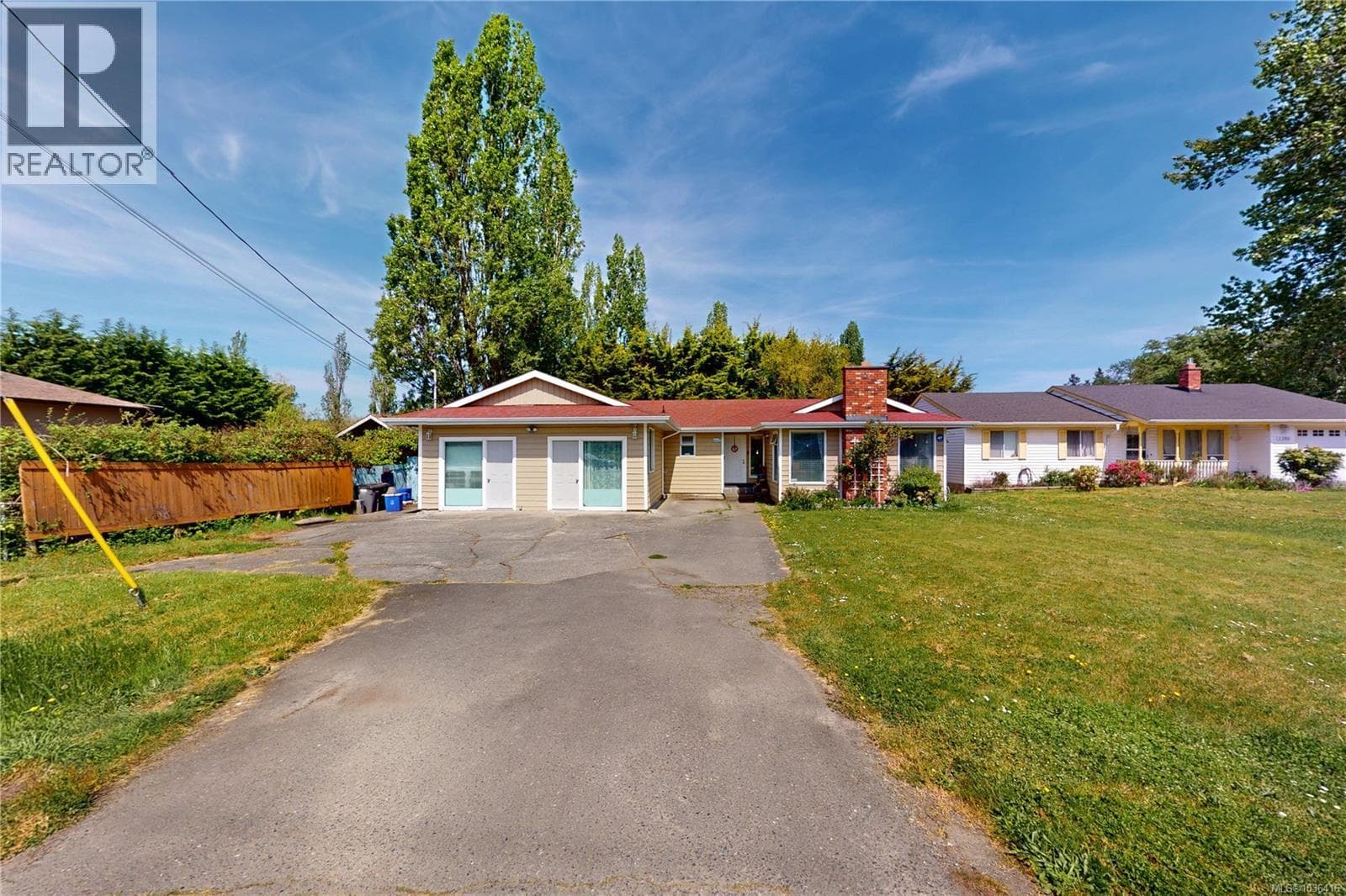 1382 MCKENZIE AVENUE in 