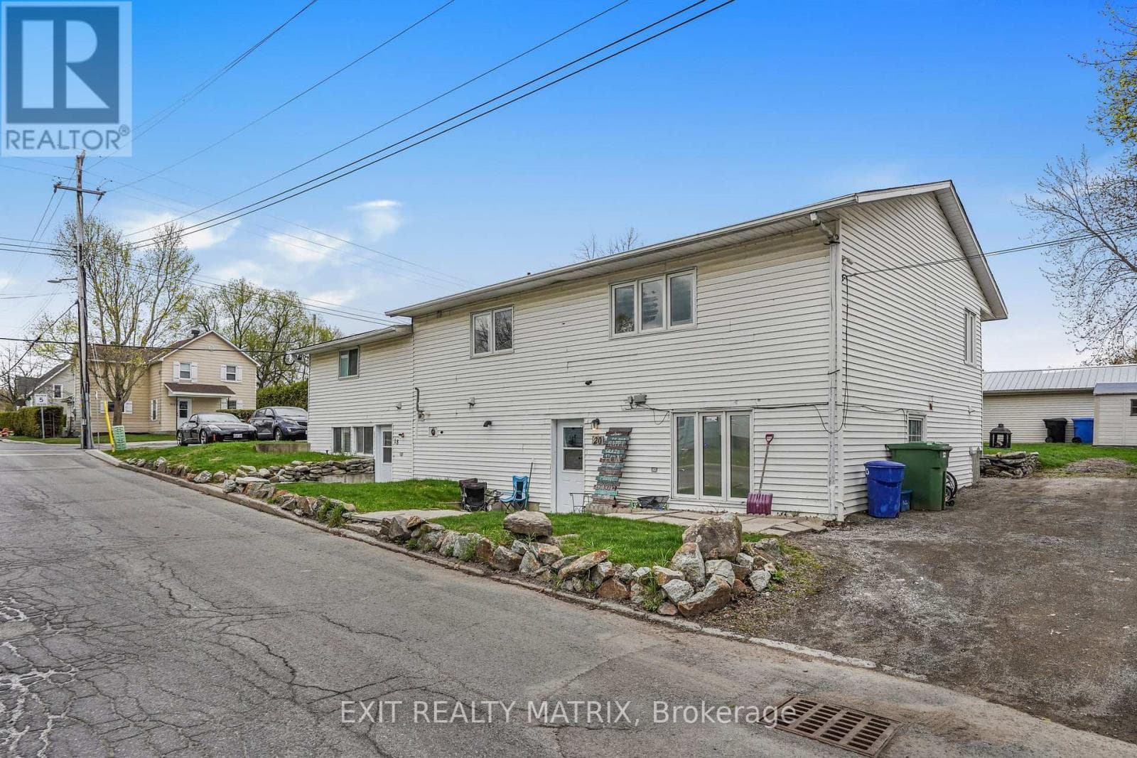 916 KING ST STREET, Cornwall — photo 3