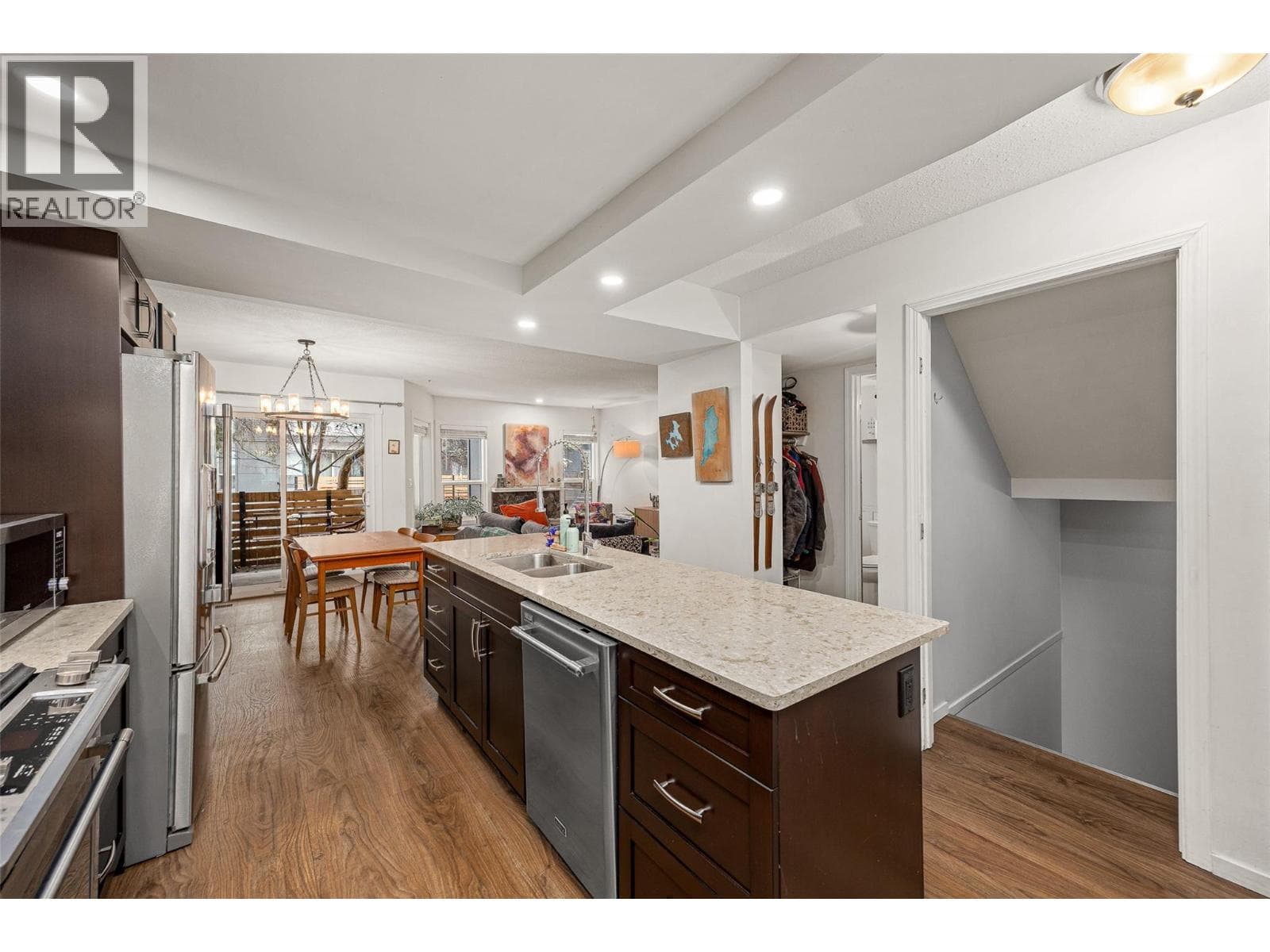 210 2125 BURTCH ROAD, Interior REALTORS® — photo 4