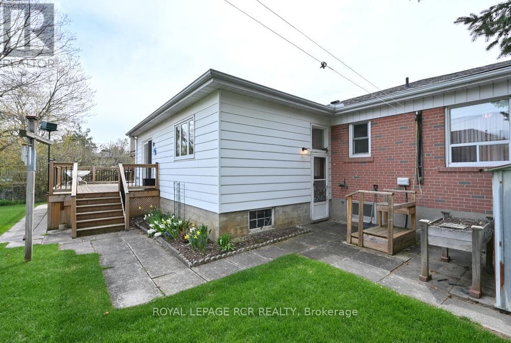 89 WILLIAM STREET, Toronto