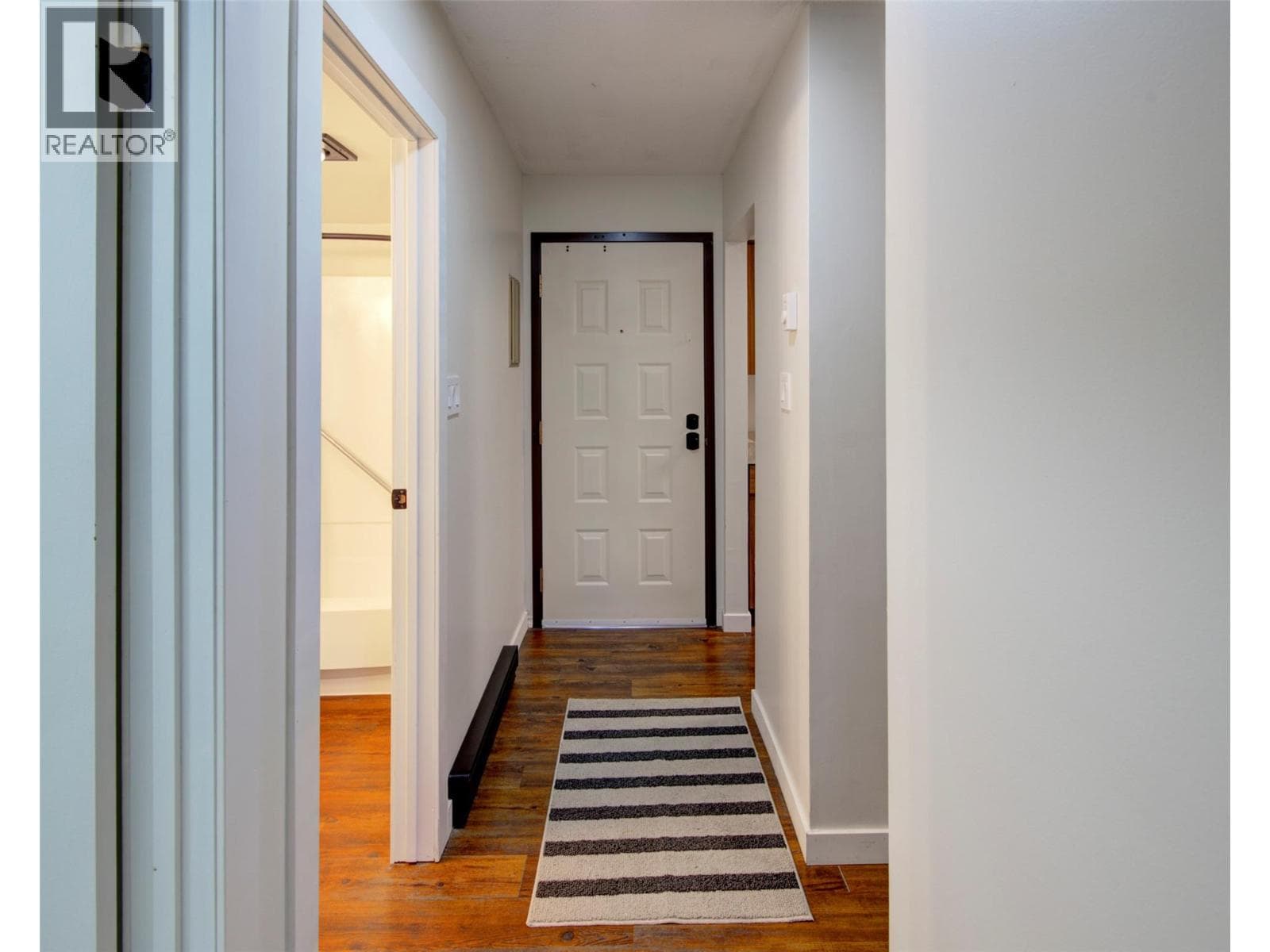 3704 27 Avenue Unit# 108, Interior REALTORS® — photo 3