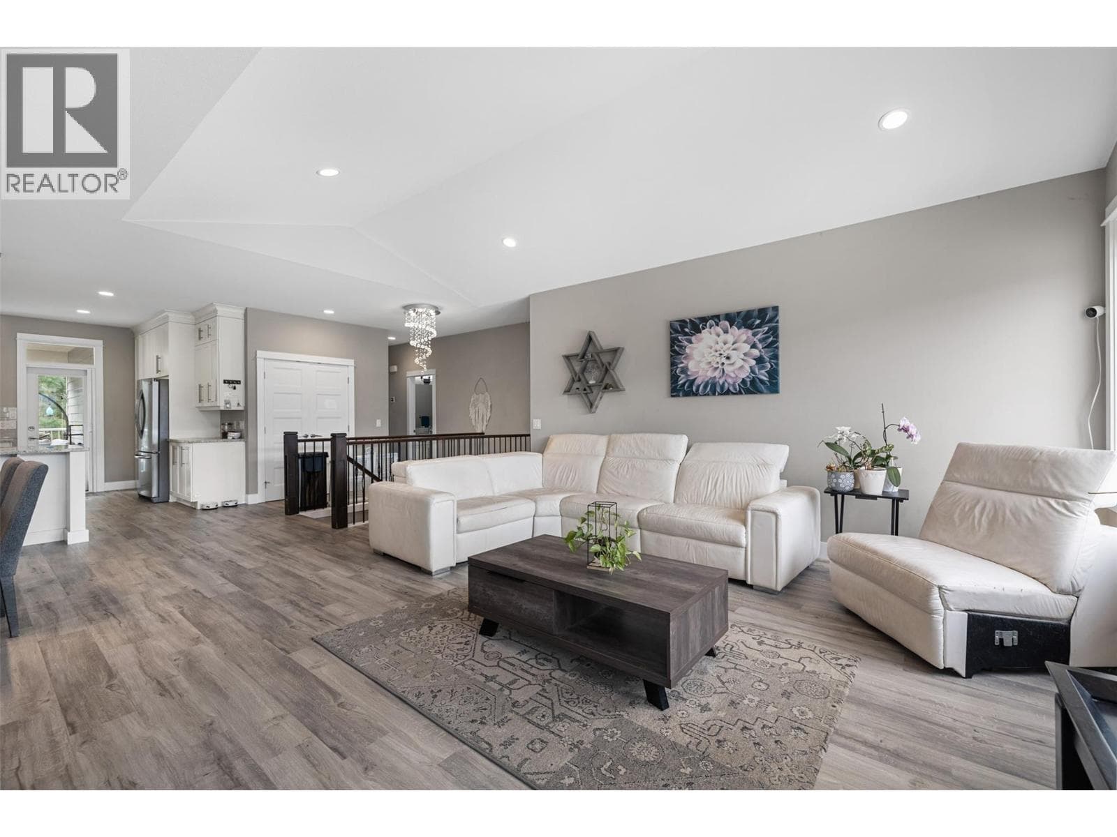 13272 Shoreline Drive, Interior REALTORS® — photo 4