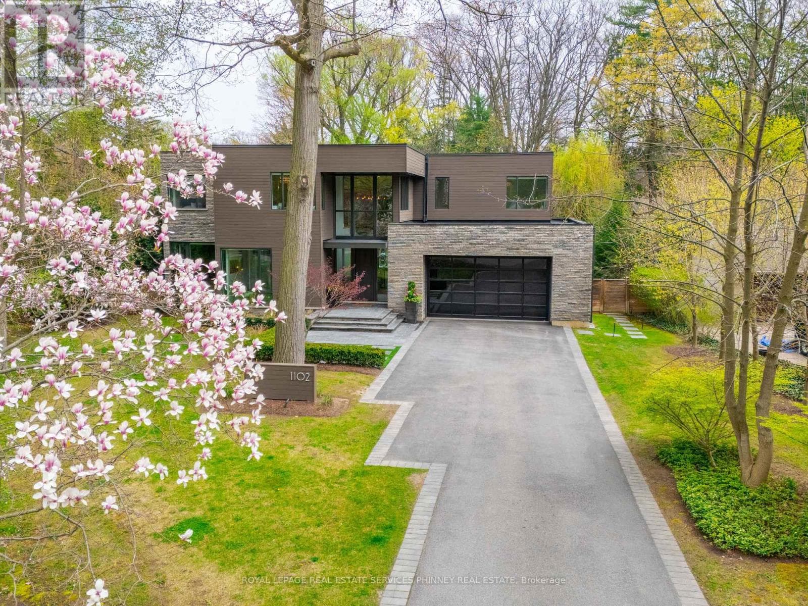 1102 CRESTVIEW STREET in 
