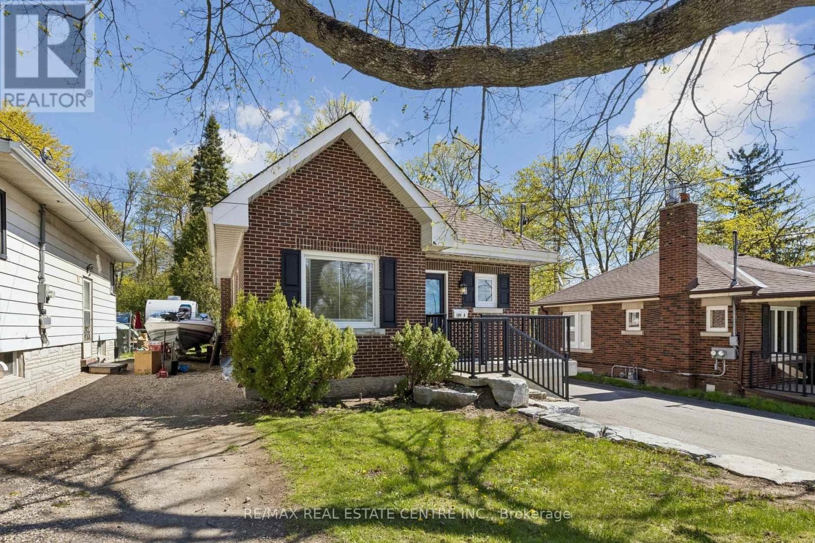 194 SILVERCREEK PARKWAY SOUTH in 