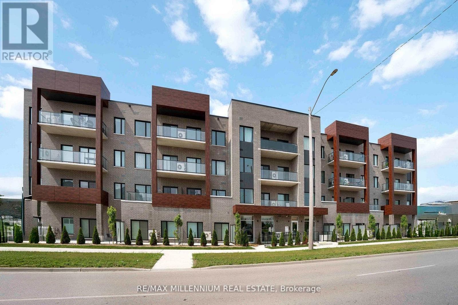 306 - 408 DUNDAS STREET S in South East Galt