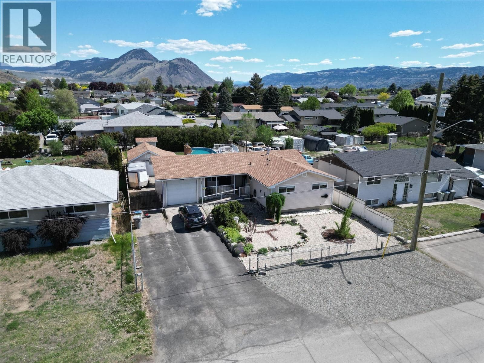 1087 LAROQUE STREET in 