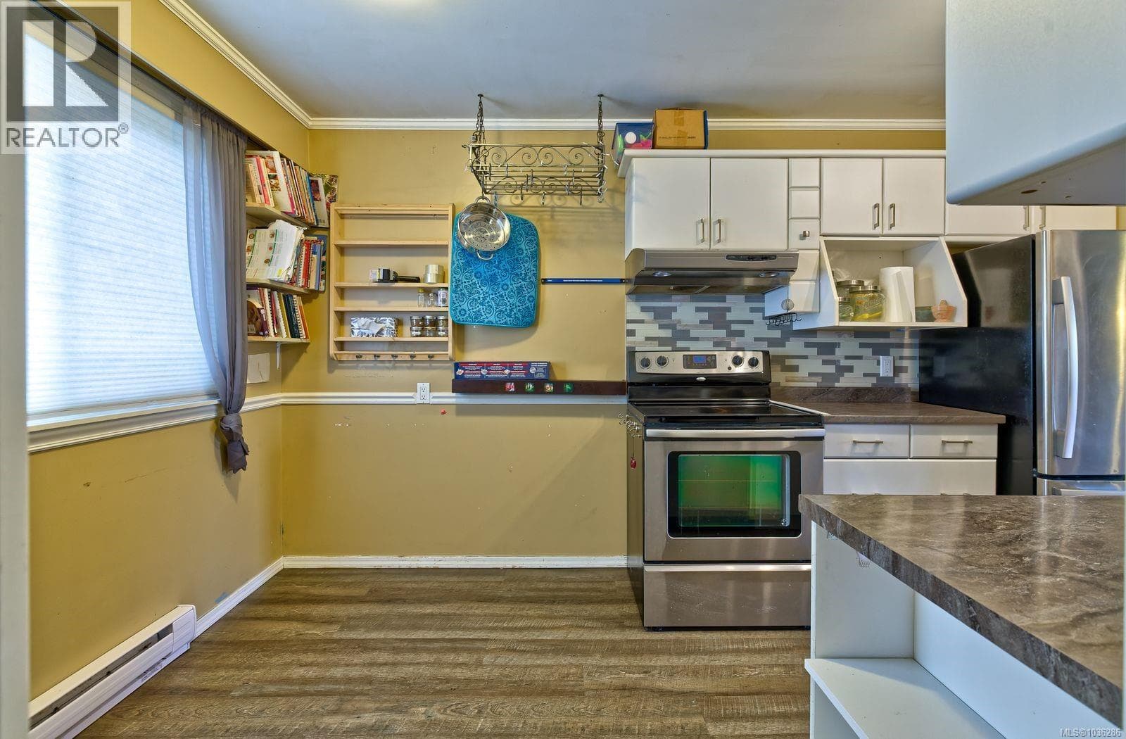 8 721 Malone Rd, Vancouver Island — photo 3