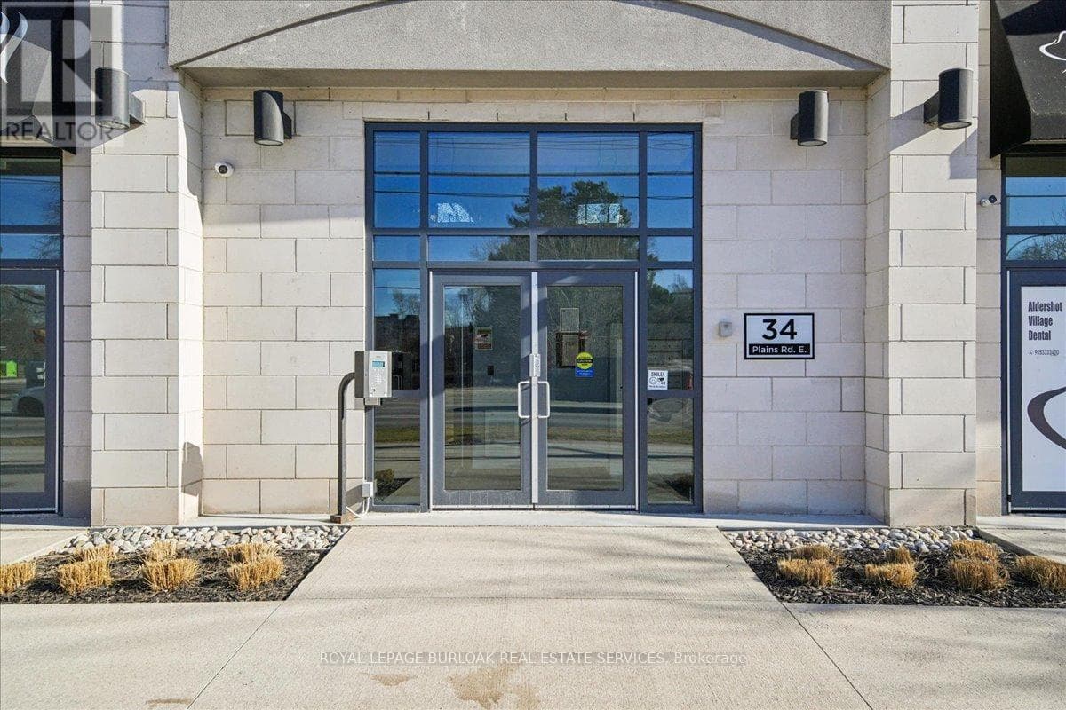 34 PLAINS Road E Unit# 408, Toronto — photo 2