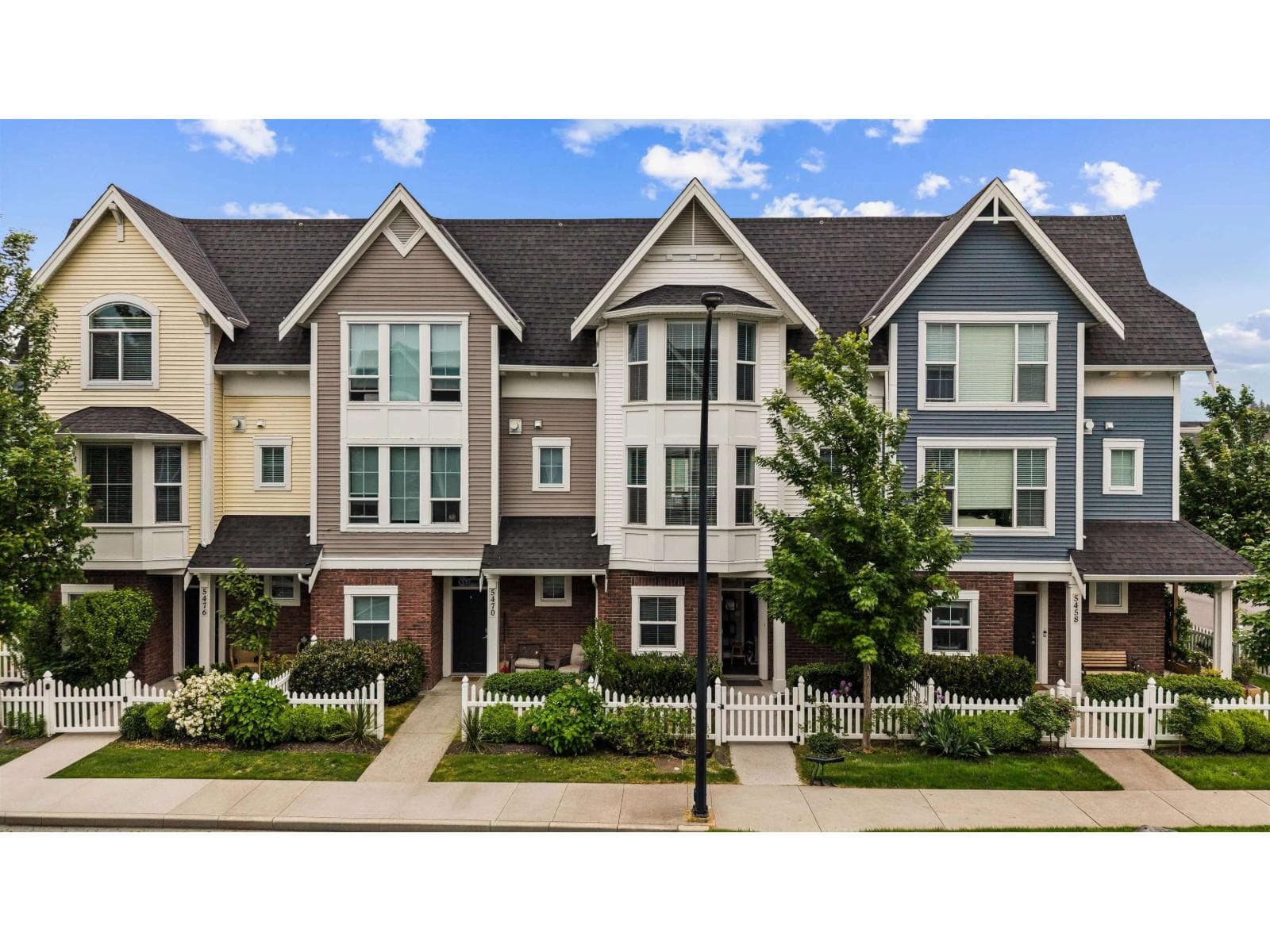 5464 DRIFTWOOD STREET, Sardis South in Sardis - Vedder