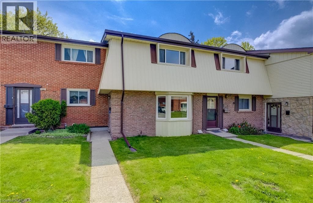 160 JANSEN AVENUE UNIT 32 in Grand River/Stanley Park/Chicopee