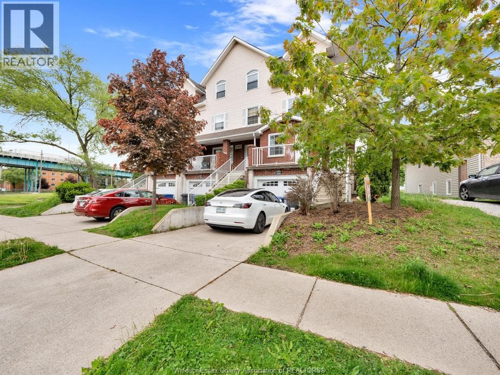 2929 DONNELLY STREET, Windsor — photo 2