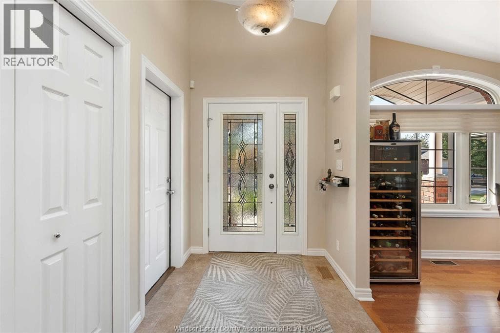 4530 SASSAFRAS AVENUE, Windsor — photo 5