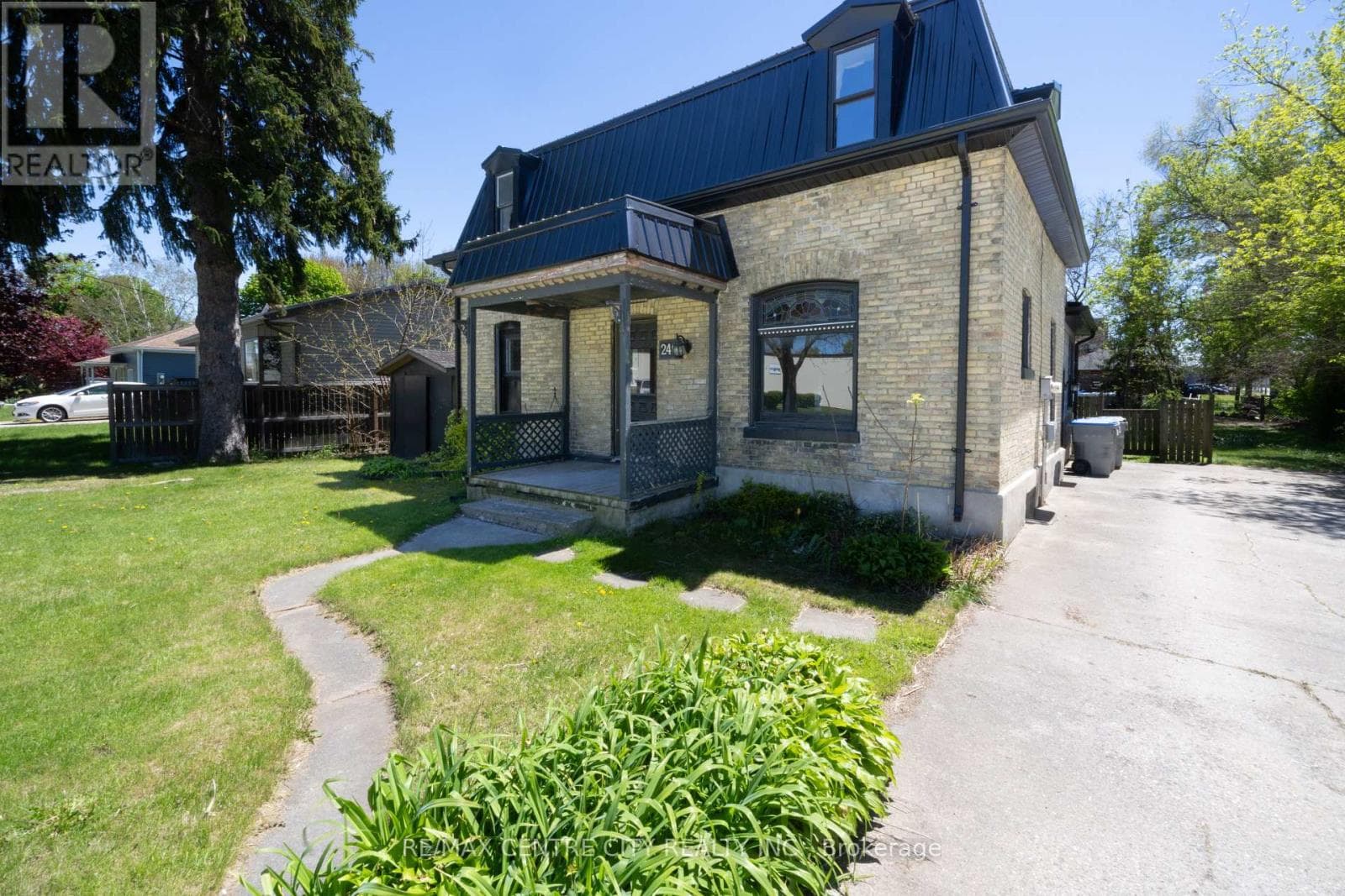 240 MAITLAND STREET in 