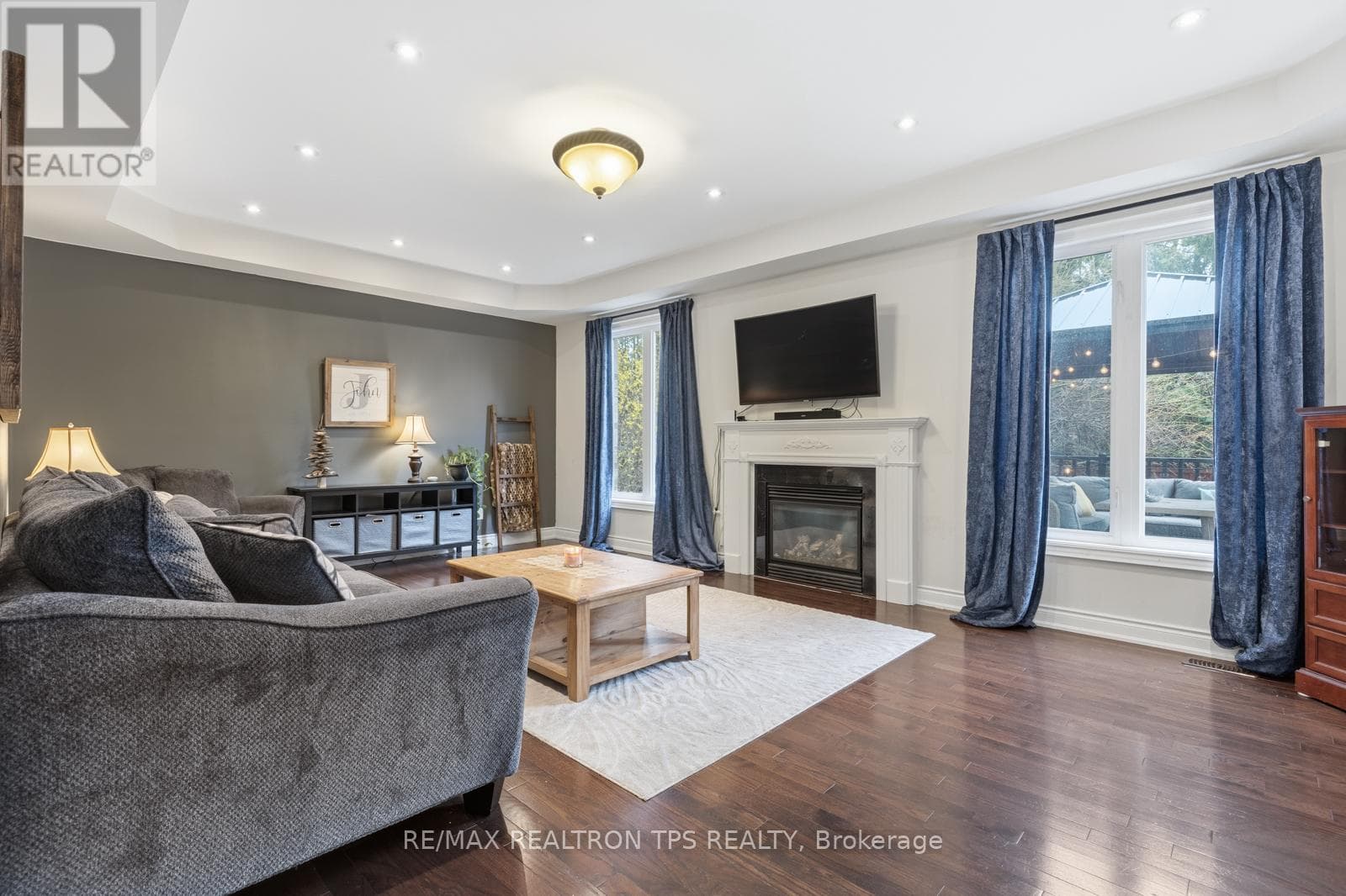 555 KINGSFIELD LOOP, Toronto — photo 4