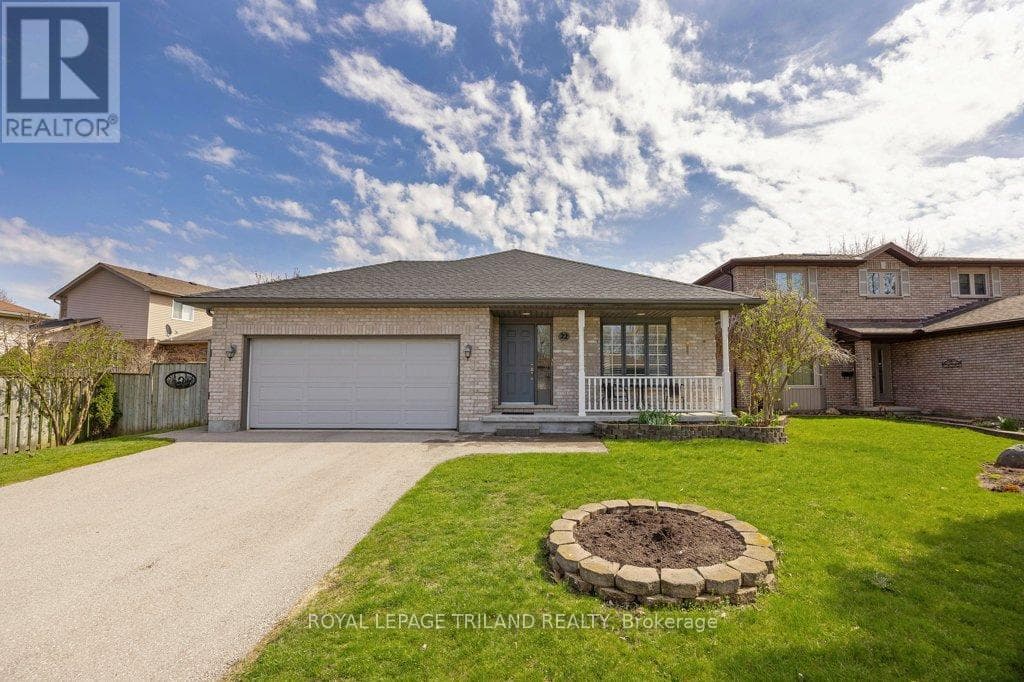 22 STONEYCREEK CRESCENT in 