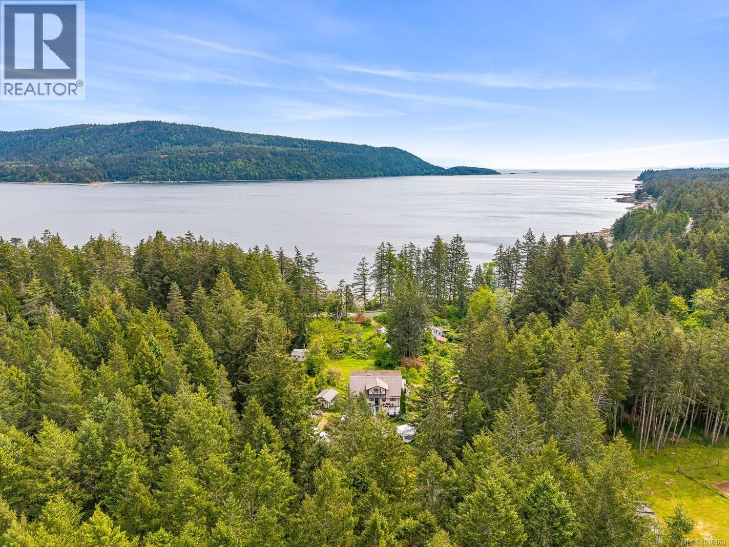 9510 McFarlane Rd, Vancouver Island — photo 2