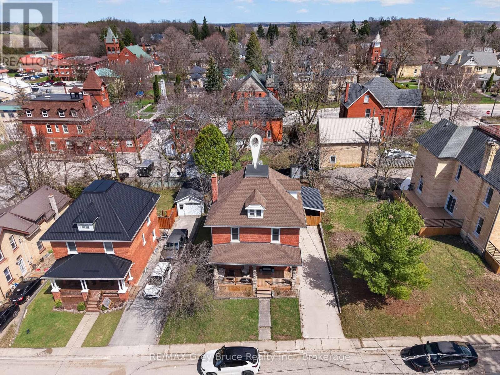 131 2ND AVENUE NORTHWEST in 