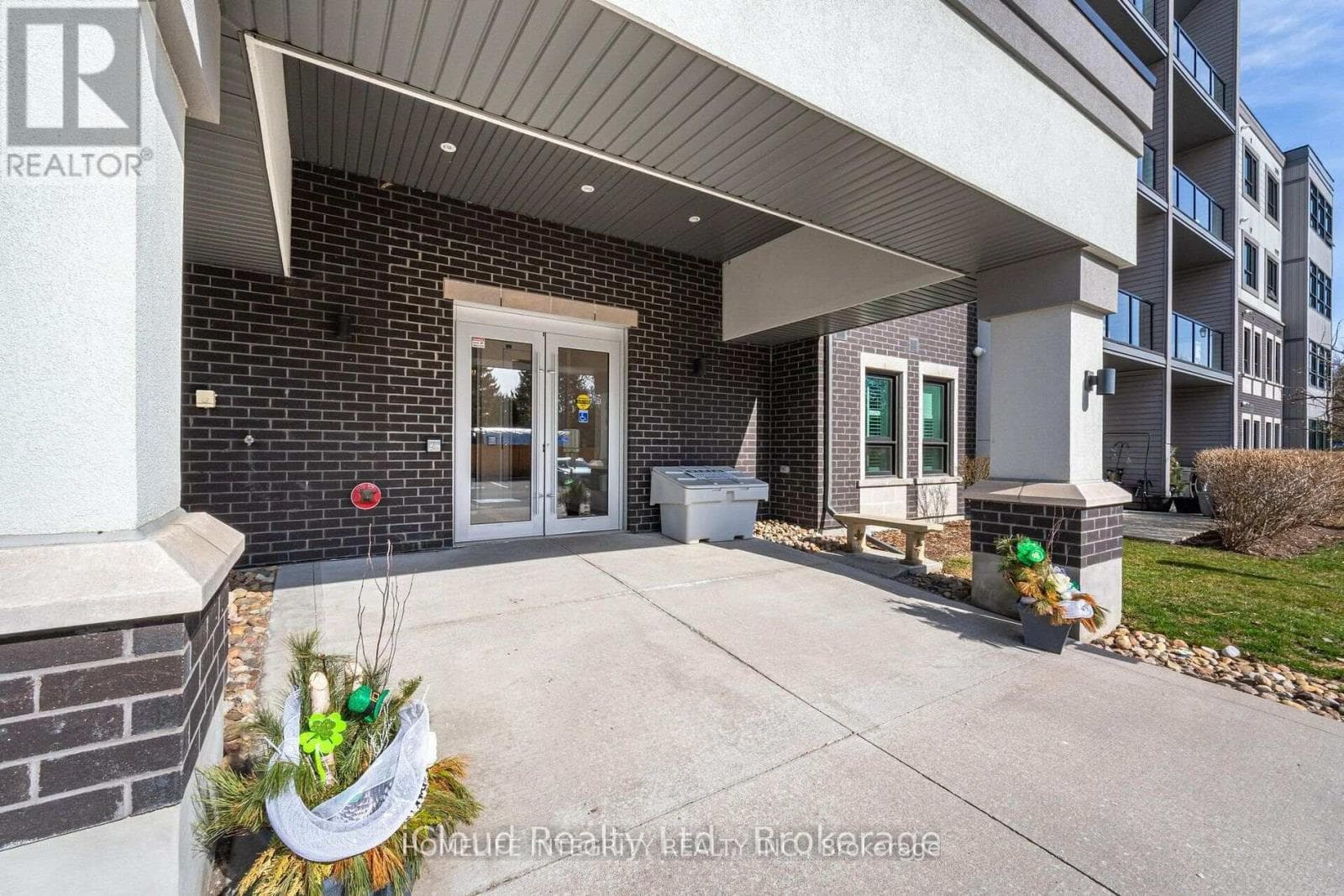 402 - 69 BOYNE STREET, Toronto — photo 2