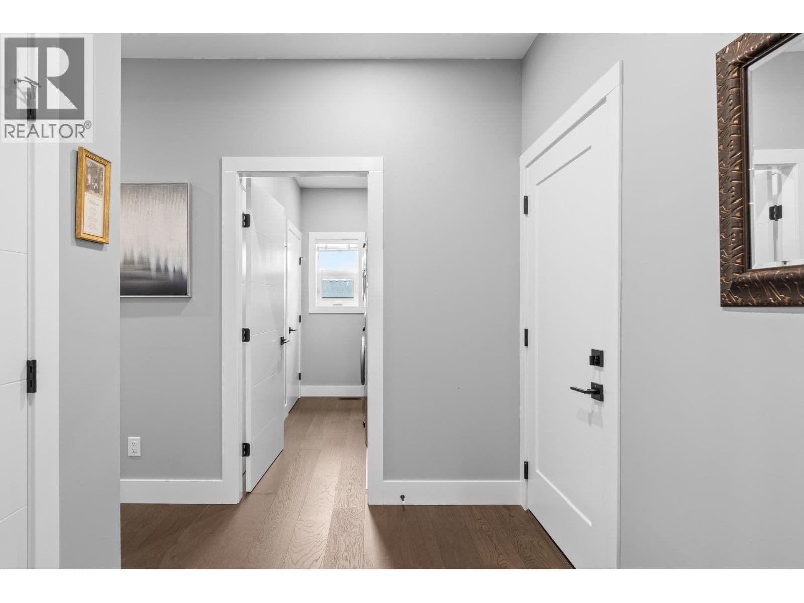 3763 St. James Drive, Interior REALTORS® — photo 5