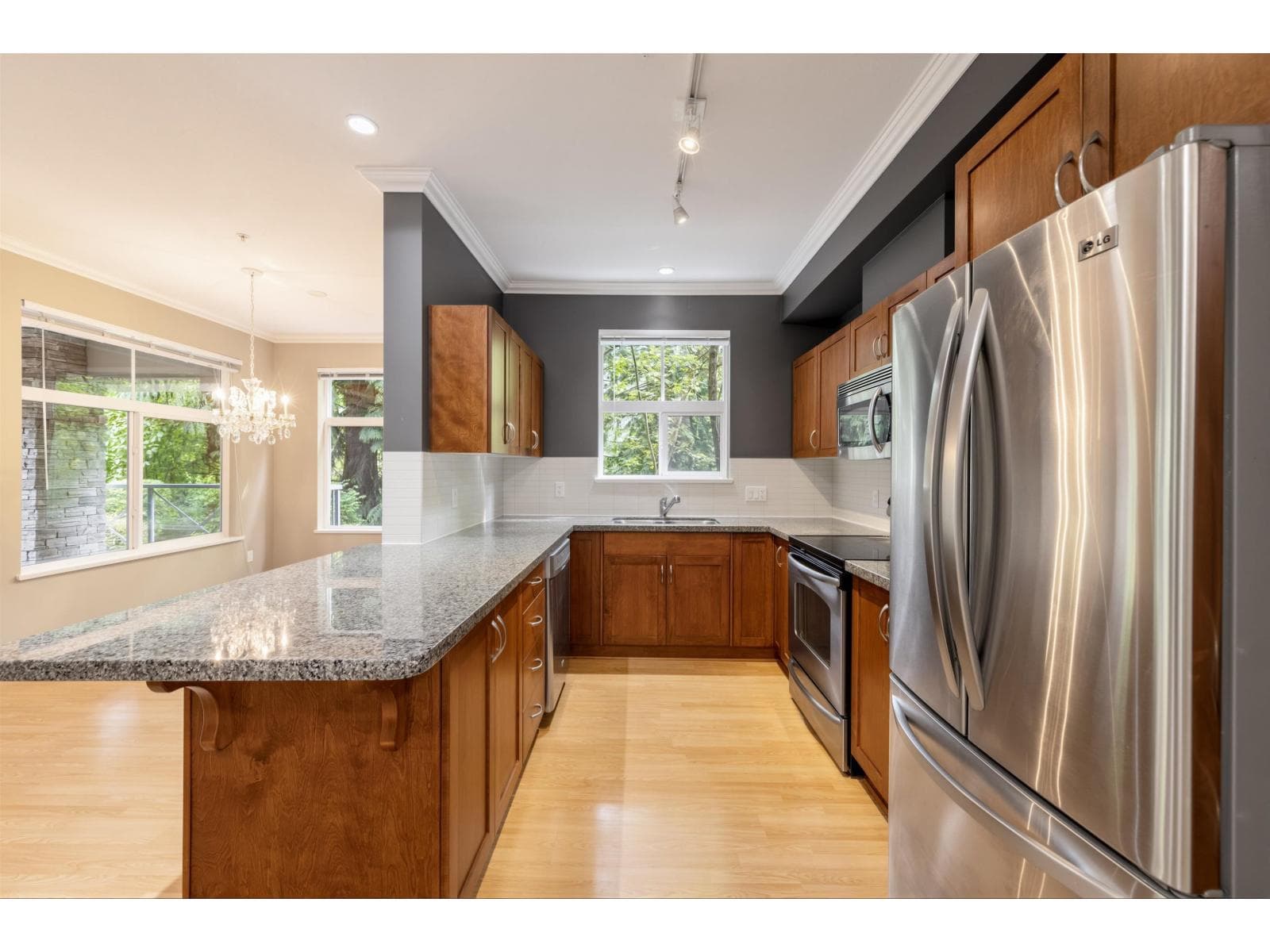 107 33338 E BOURQUIN CRESCENT, Fraser Valley — photo 2