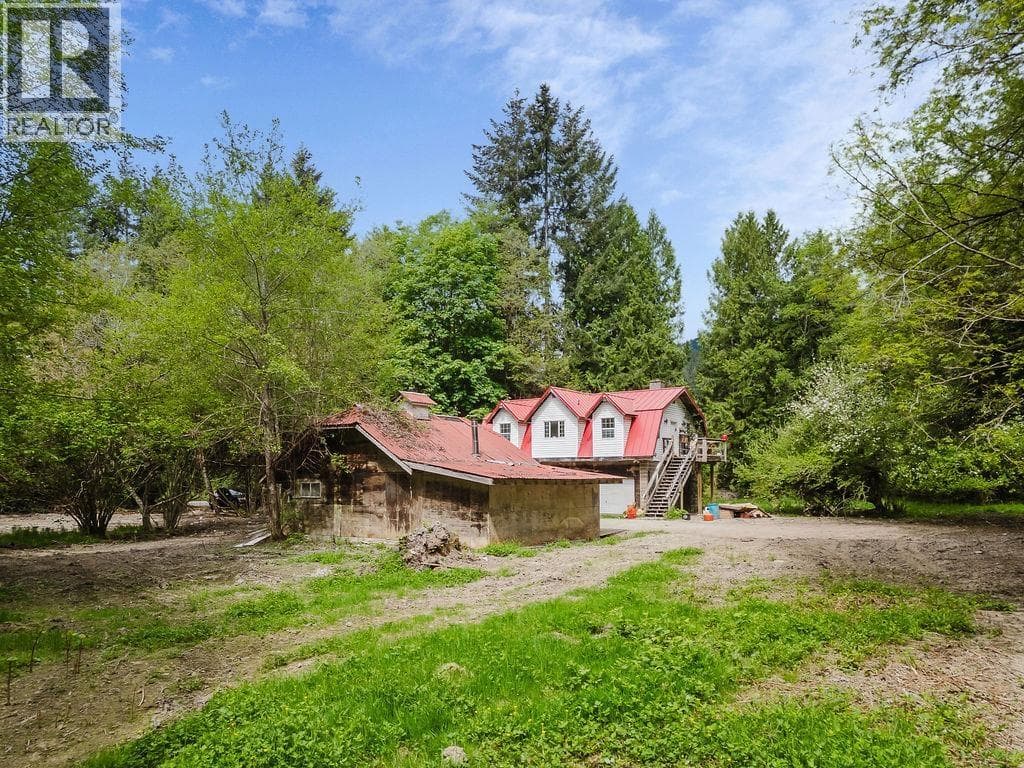 1575 BURTON ROAD, Greater Vancouver — photo 4