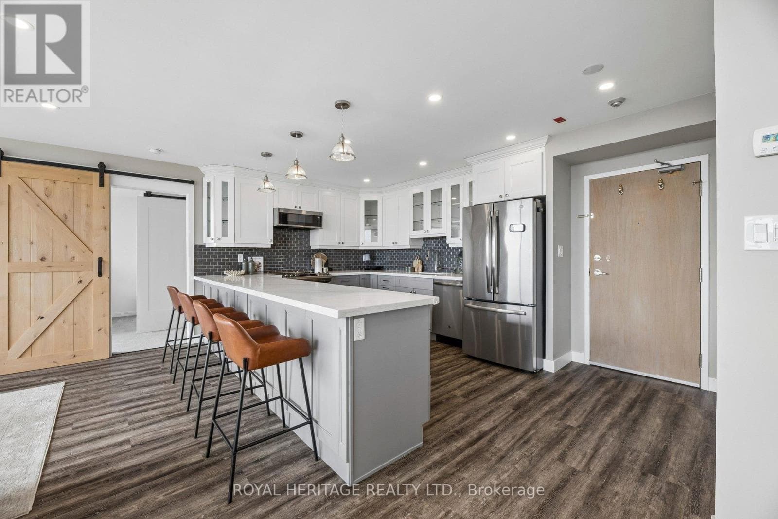 1209 - 711 ROSSLAND ROAD E, Central Lakes — photo 5