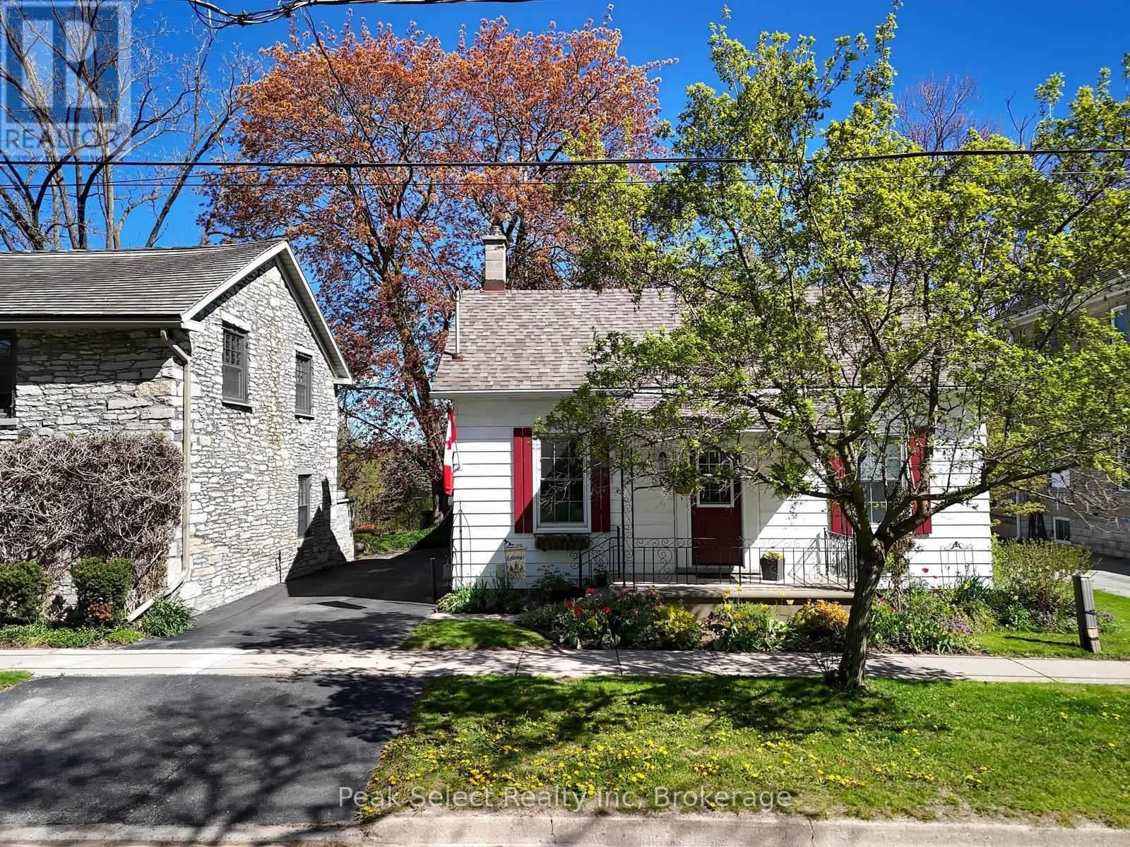 353 QUEEN STREET E in 