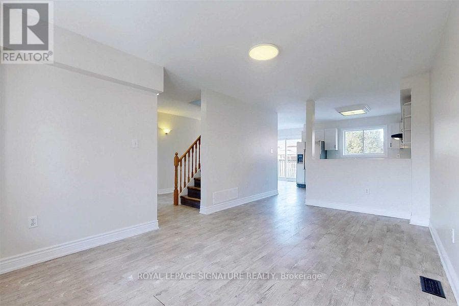 9 SYDENHAM WELLS, Toronto — photo 5