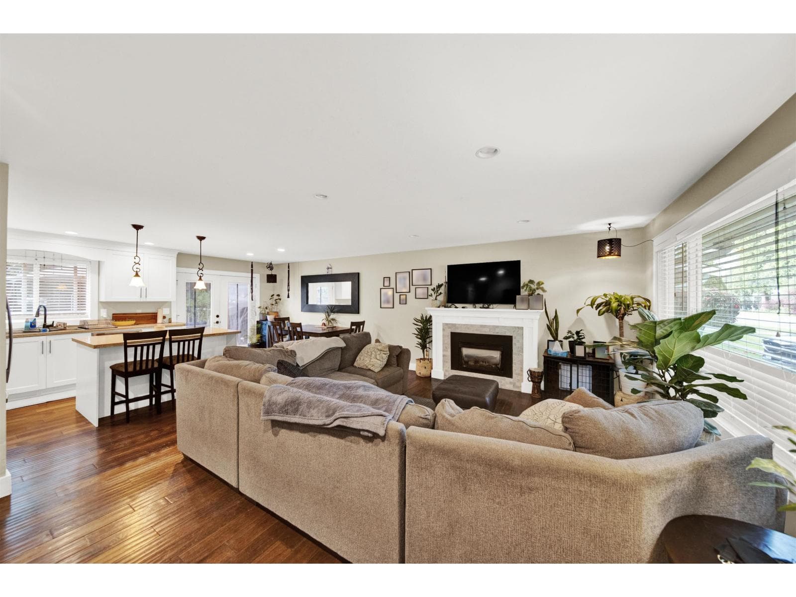 3895 201 STREET, Fraser Valley — photo 2
