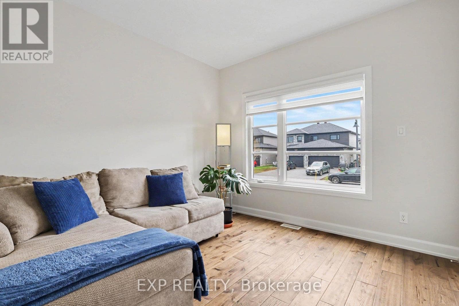 520 LUCENT STREET, Ottawa — photo 4