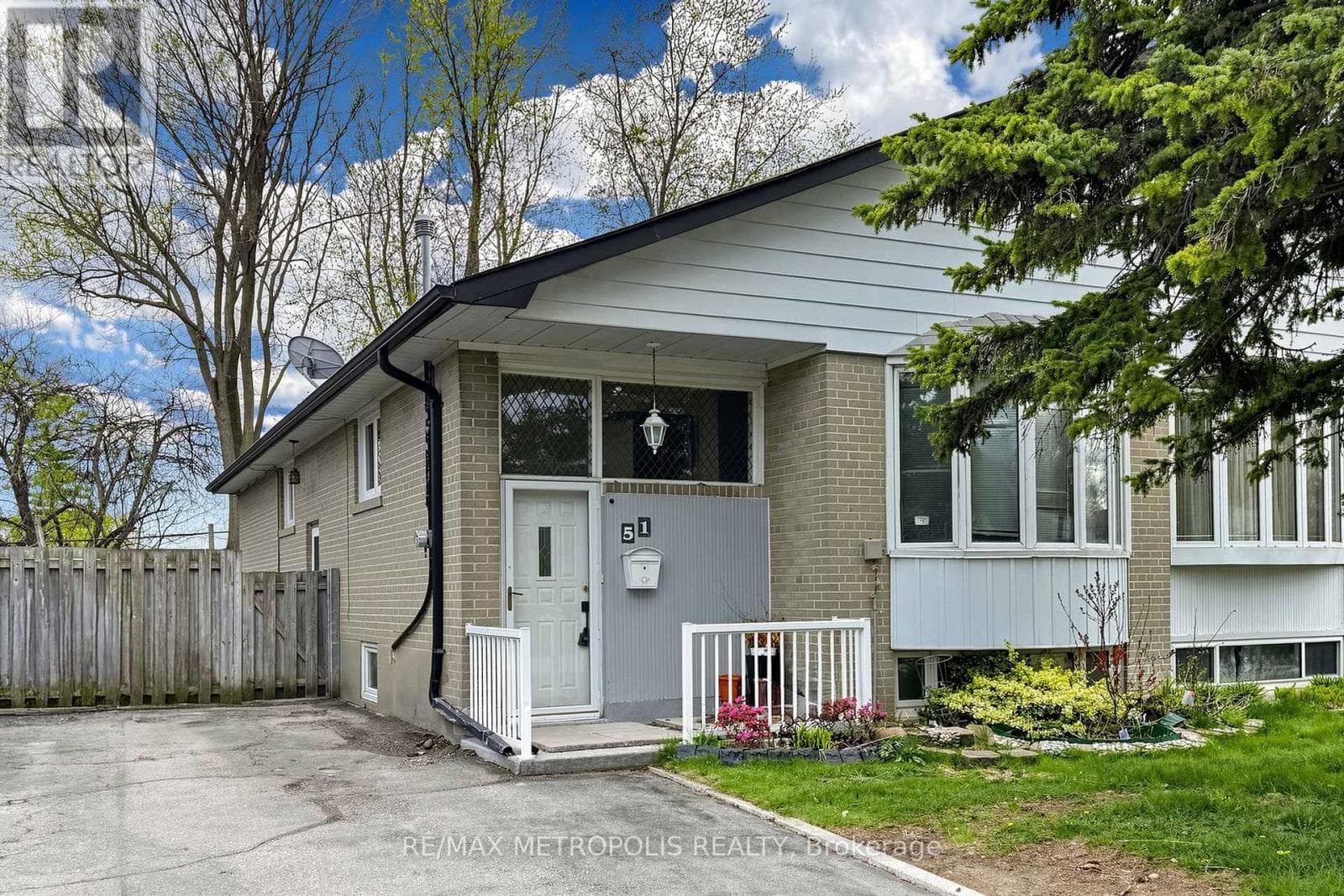 51 GREYABBEY TRAIL, Toronto — photo 5