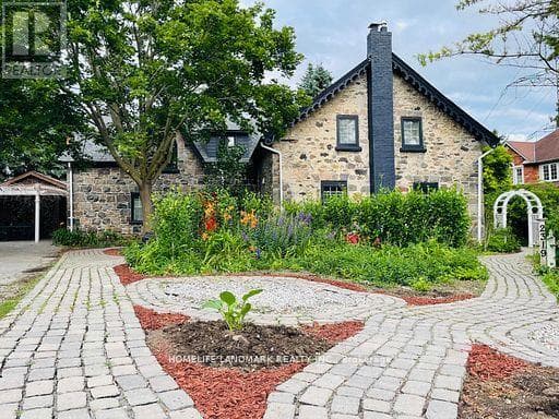 2319 WILDWOOD CRESCENT in Brock Ridge