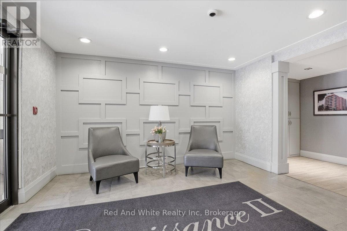 808 - 10 ELLEN STREET E, OnePoint — photo 4