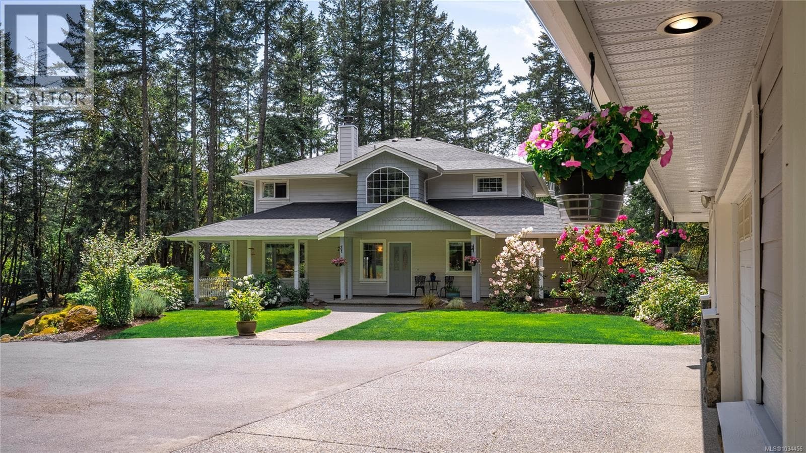 636 Stewart Mountain Rd, Victoria — photo 2