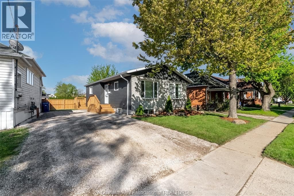 12 LANSDOWNE AVENUE in 