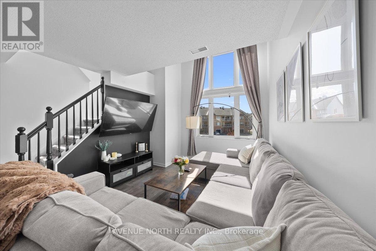 25 - 220 TIVOLI PRIVATE, Ottawa — photo 4