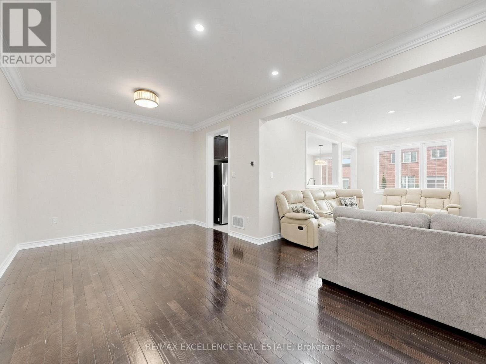 61 CAMPWOOD CRESCENT, Toronto — photo 5