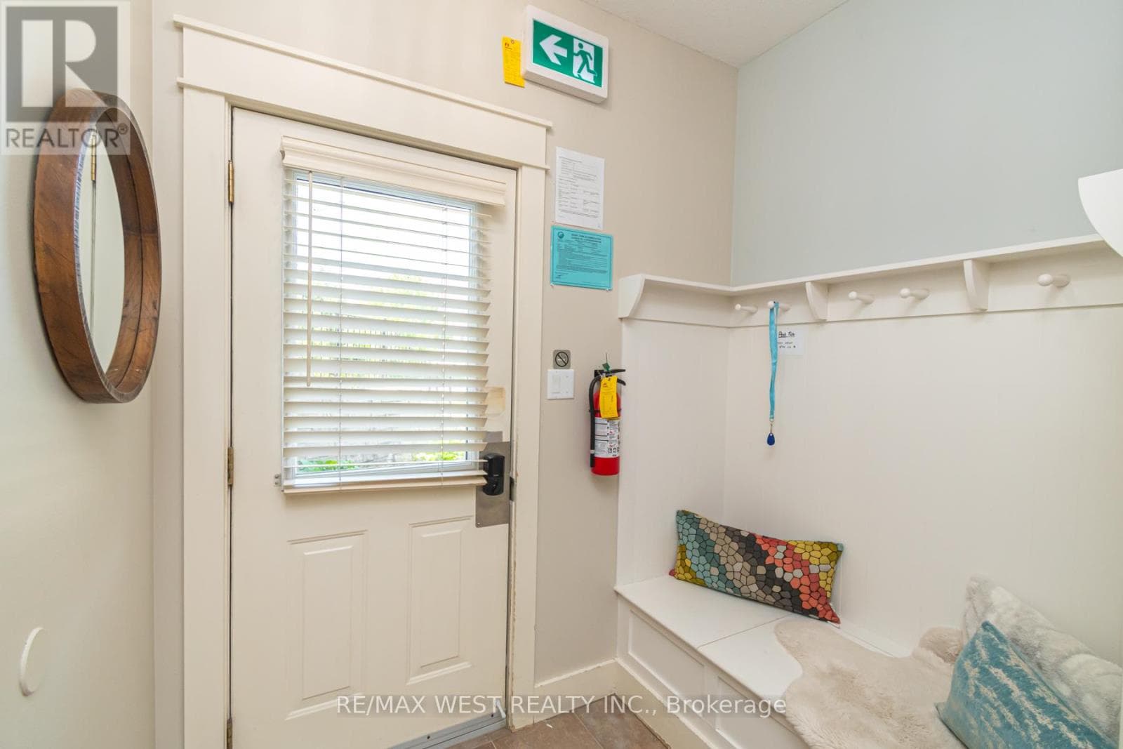 117 - 125 FAIRWAY COURT, Toronto — photo 5
