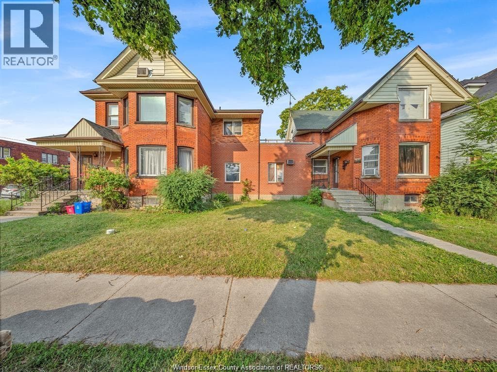 669 Marentette Unit# UPPER in Walkerville