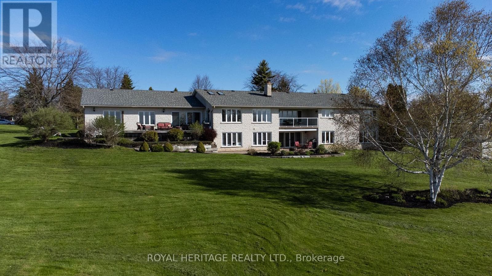 37 FOREST HILL DRIVE, Central Lakes