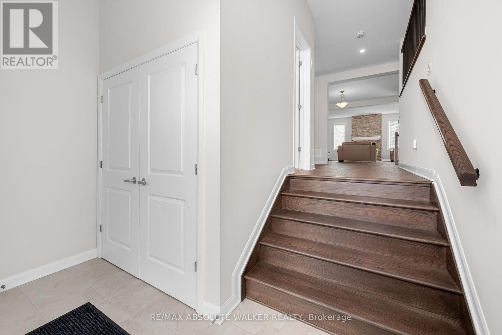 529 ANCHOR CIRCLE, Ottawa — photo 4